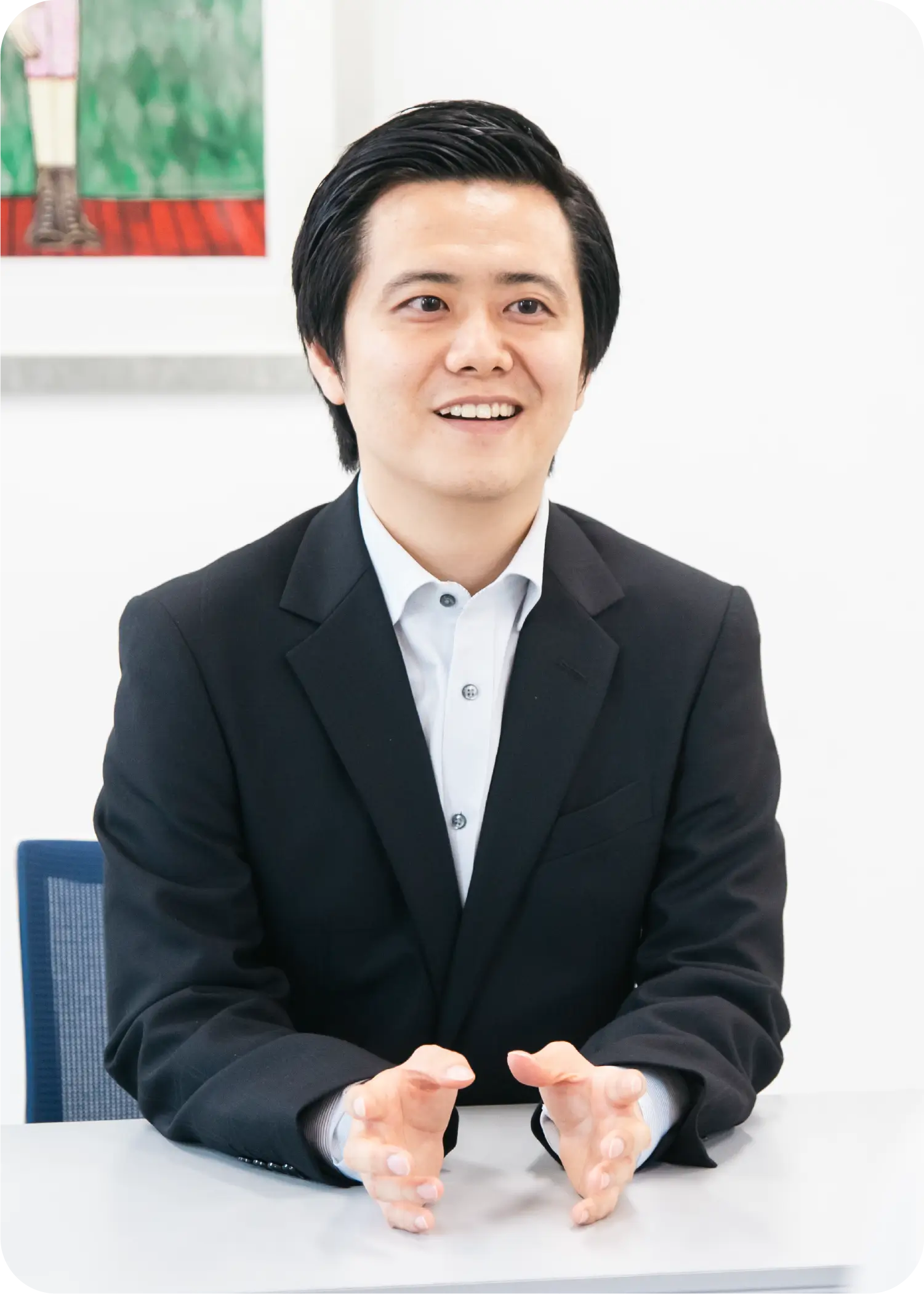 インタビューを受ける中島 佳己